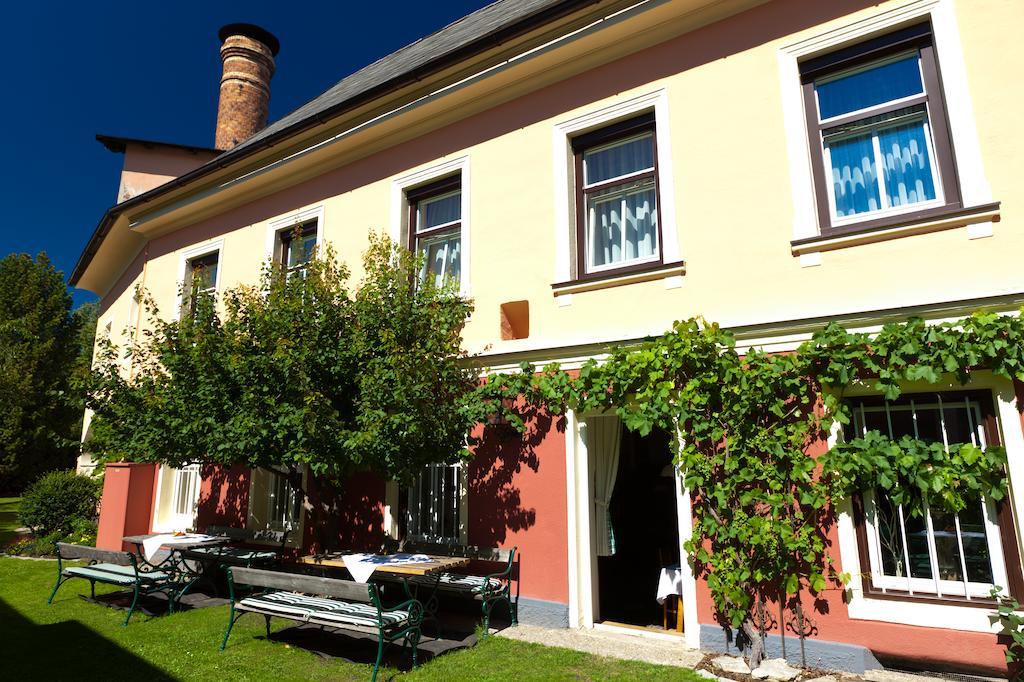 Gasthof Braeuer - Familie Eibensteiner Weißkirchen in Steiermark Exterior foto